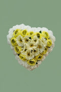 Coeur funéraire en fleurs artificielles 001