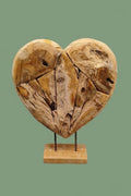 Cœur en bois flotté sur socle M 005