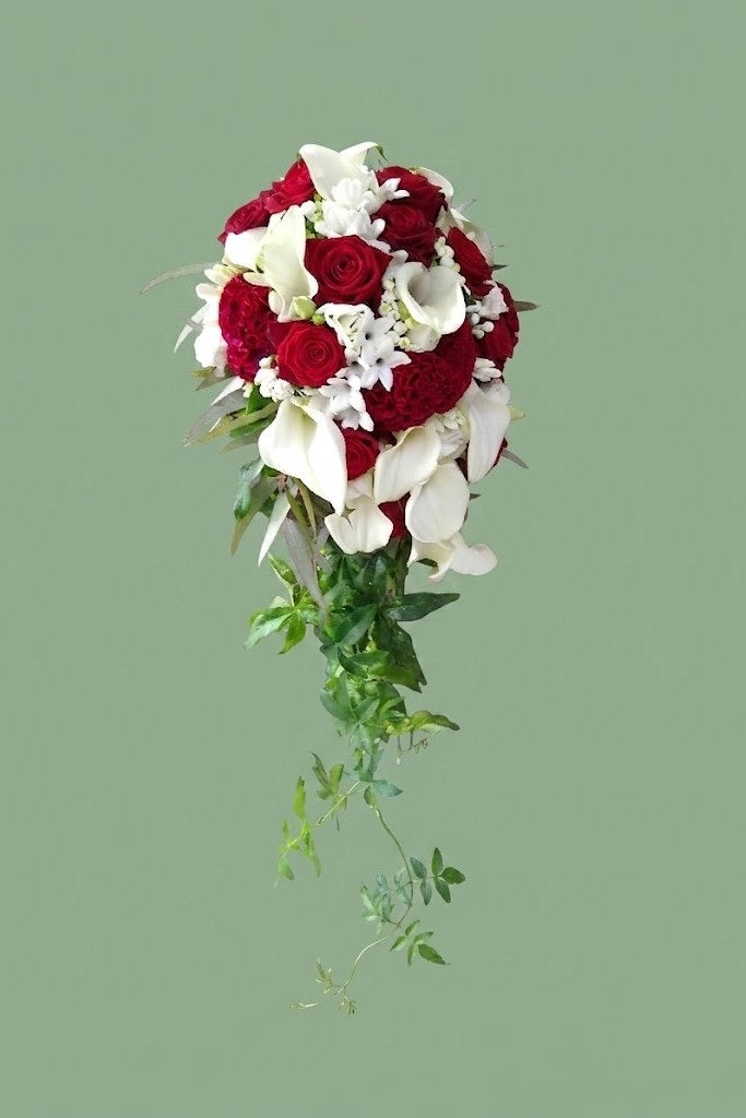 Bouquet de mariée avec chute 002