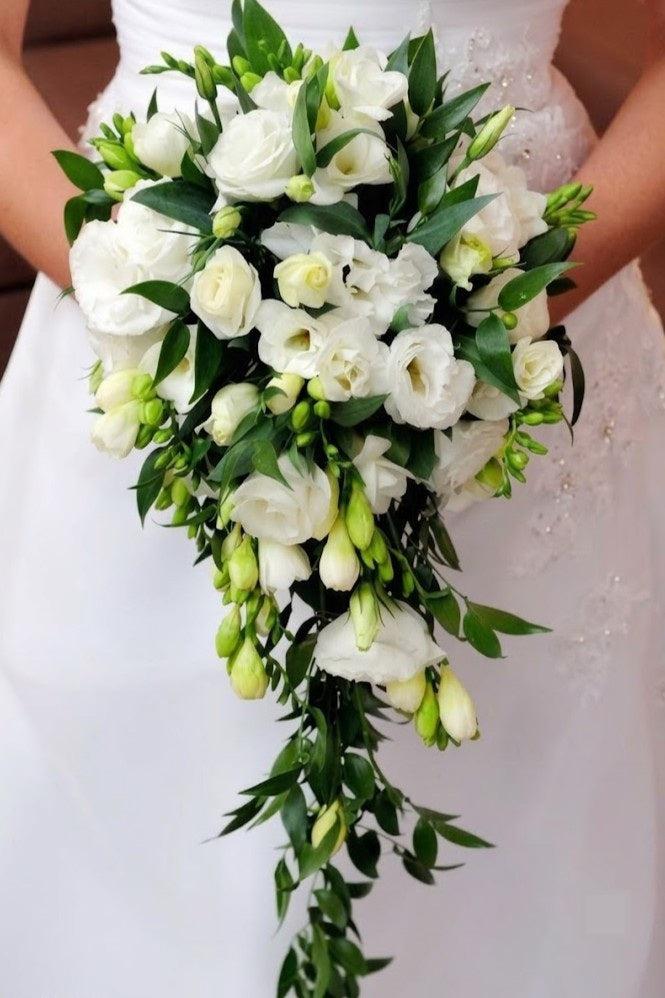 Bouquet de mariée avec chute 004